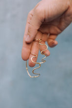 Load image into Gallery viewer, Winding Road Hoops