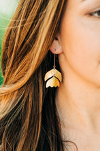 Load image into Gallery viewer, Golden Tulip Earrings