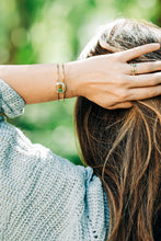Load image into Gallery viewer, Sojourner Boulder Ribbon Turquoise Bangle